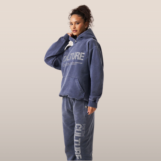 Dames joggingpak met strassletters – Hoodie en broek met relaxed fit